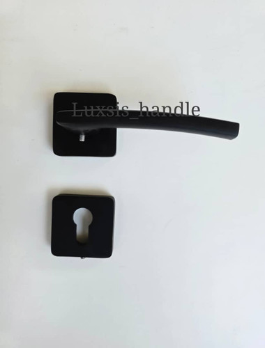 دستگیره دو تکه مشکی همراه با قفل و توپی