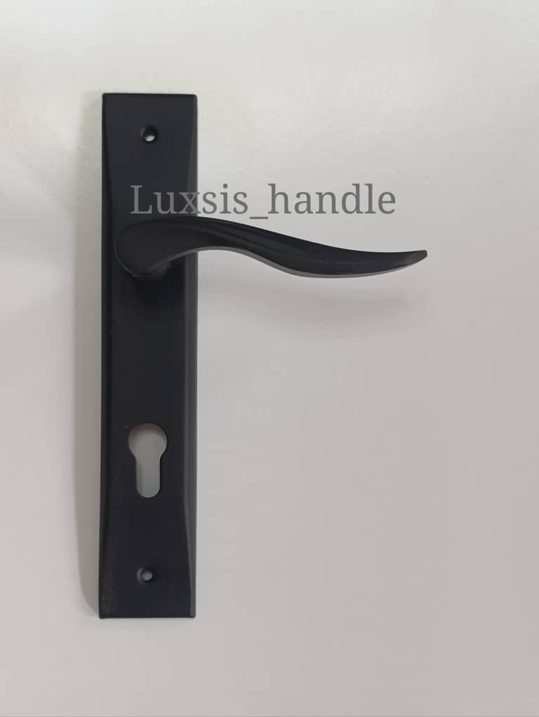 دستگیره یک تکه همراه با قفل و توپی